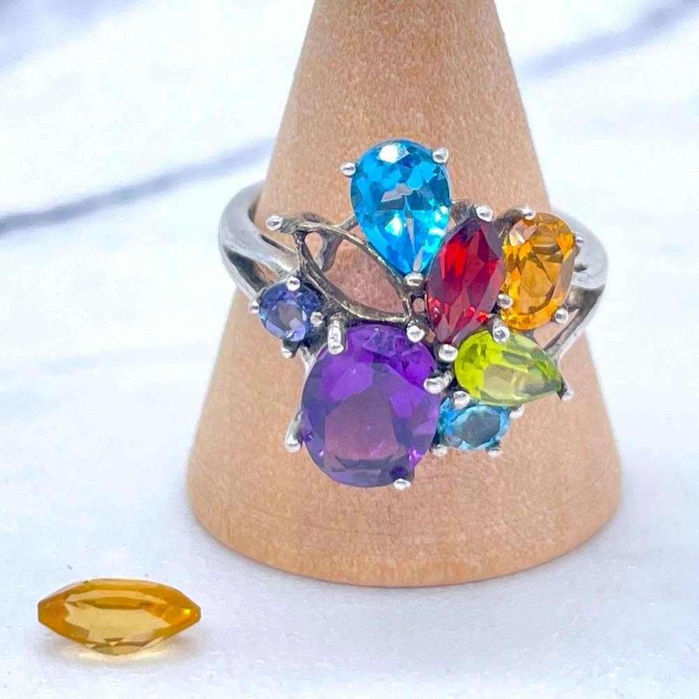 JS 925 Marked Ring with Variety of Stones Approx Size 8 *Needs Repair*